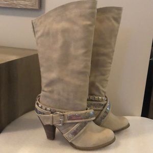 Taupe/beige & silver boots size 7.5M